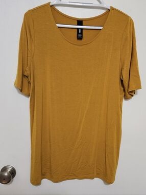 Agnes & Dora Scoop Neck Short Sleeve Top - Mustard Size XL